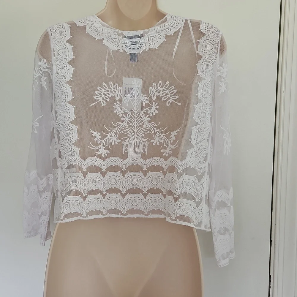 NWT Rabbit Rabbit Rabbit Design Sheer Lace Shrug Top Size M - Picture 2 of 13